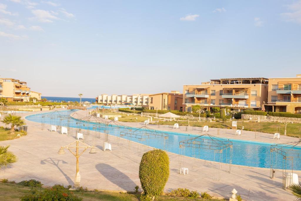 قرية-بلومار-العين-السخنة444444